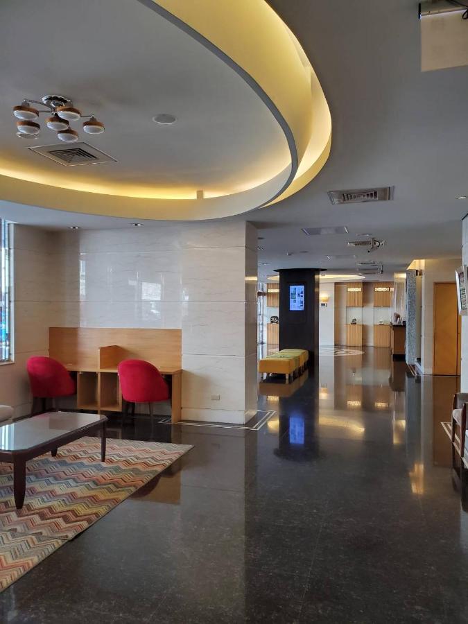 Kks Hotel Хуалиен Сити Екстериор снимка