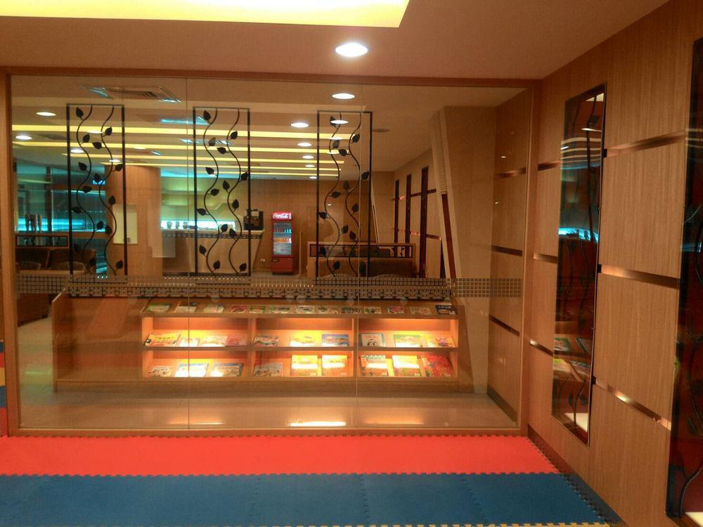 Kks Hotel Хуалиен Сити Екстериор снимка
