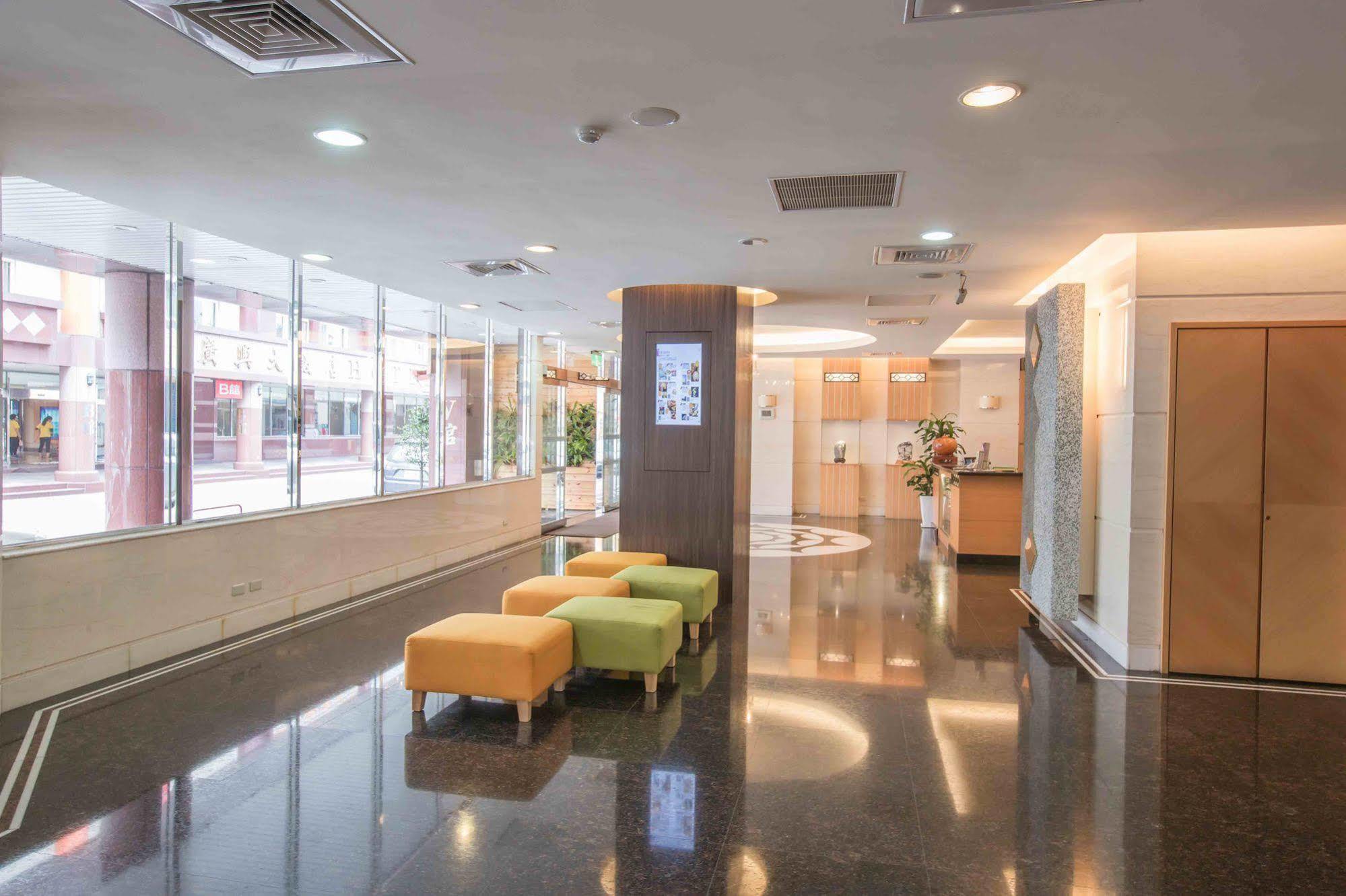 Kks Hotel Хуалиен Сити Екстериор снимка