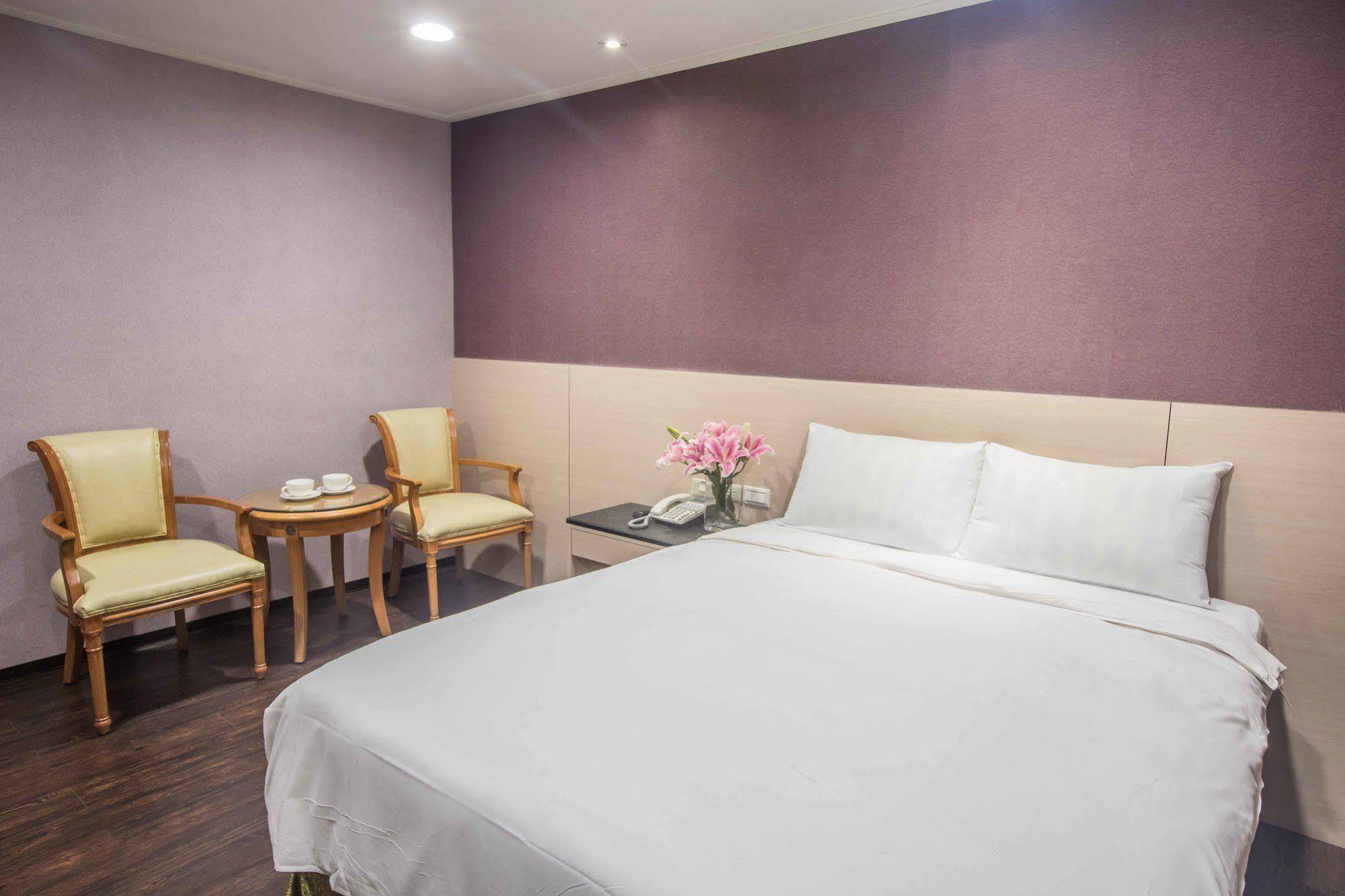 Kks Hotel Хуалиен Сити Екстериор снимка