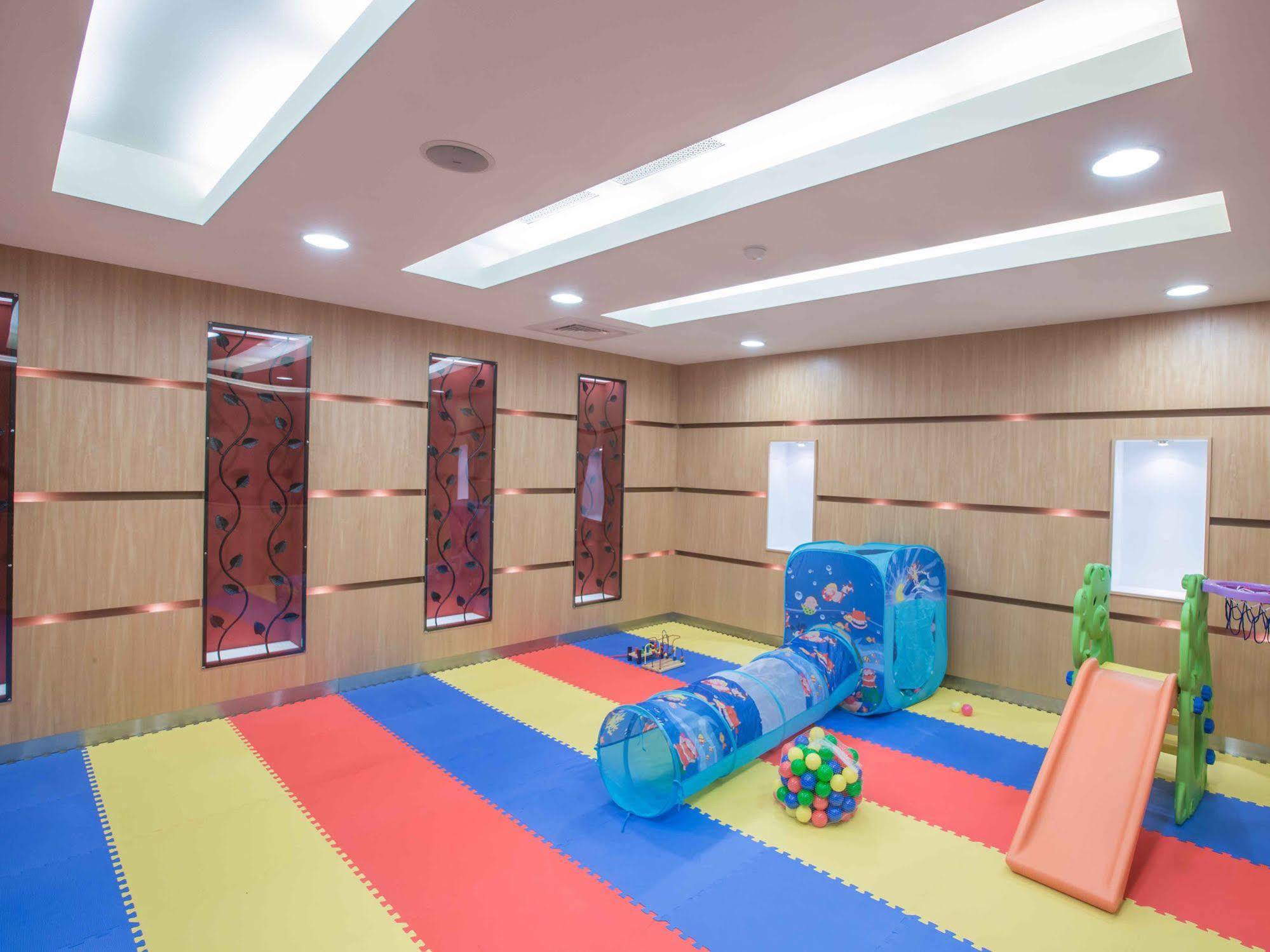 Kks Hotel Хуалиен Сити Екстериор снимка