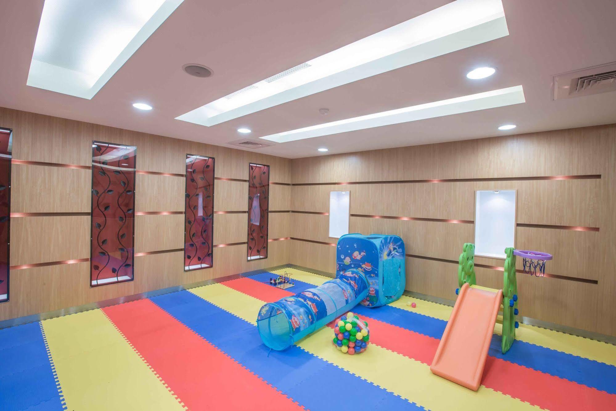 Kks Hotel Хуалиен Сити Екстериор снимка